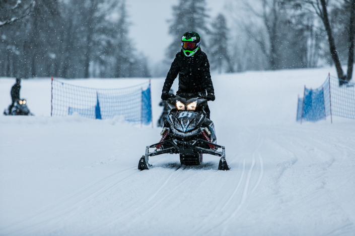 Les motoneiges Mountain E-Park à Megève